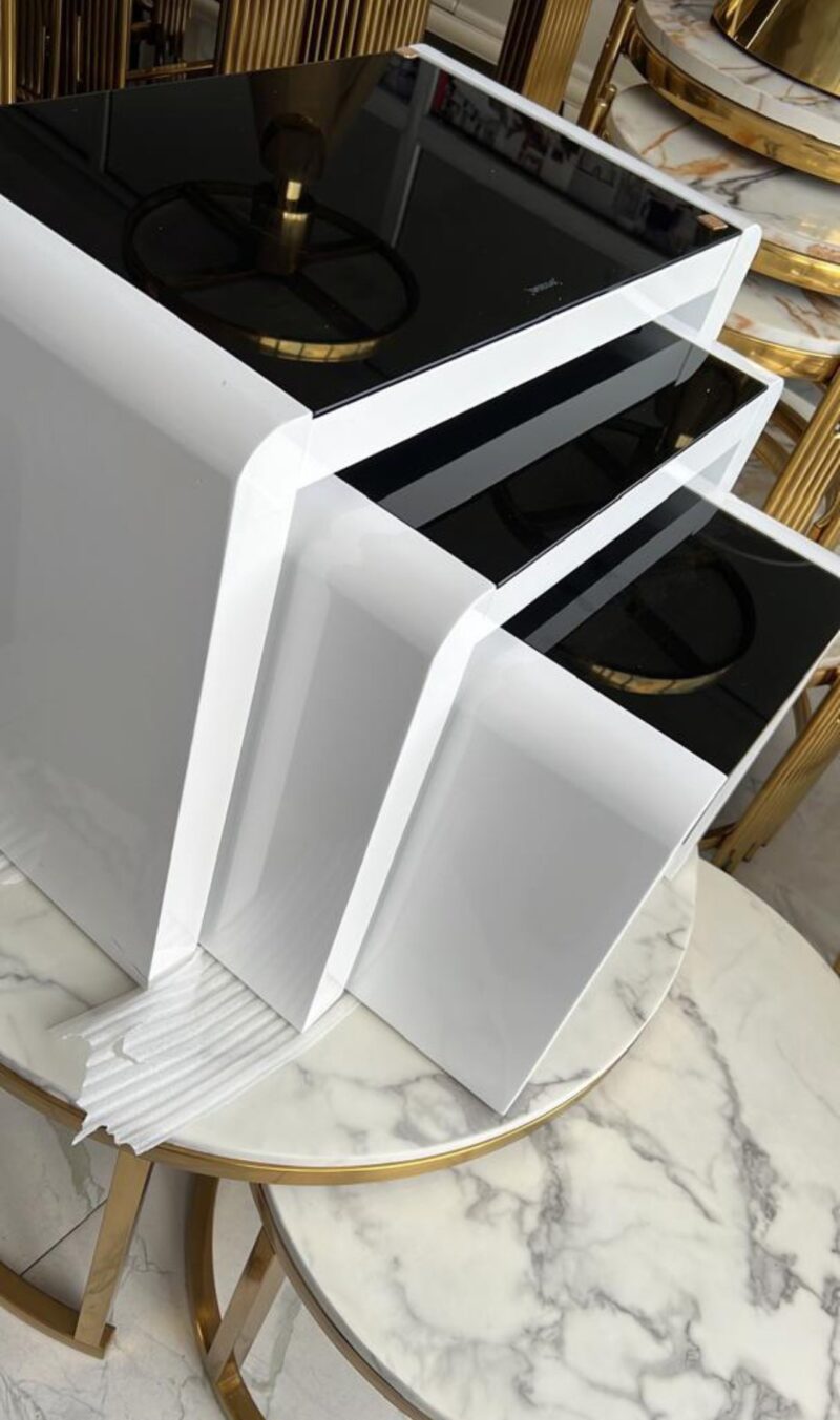 Exclusive Center Table/Stool